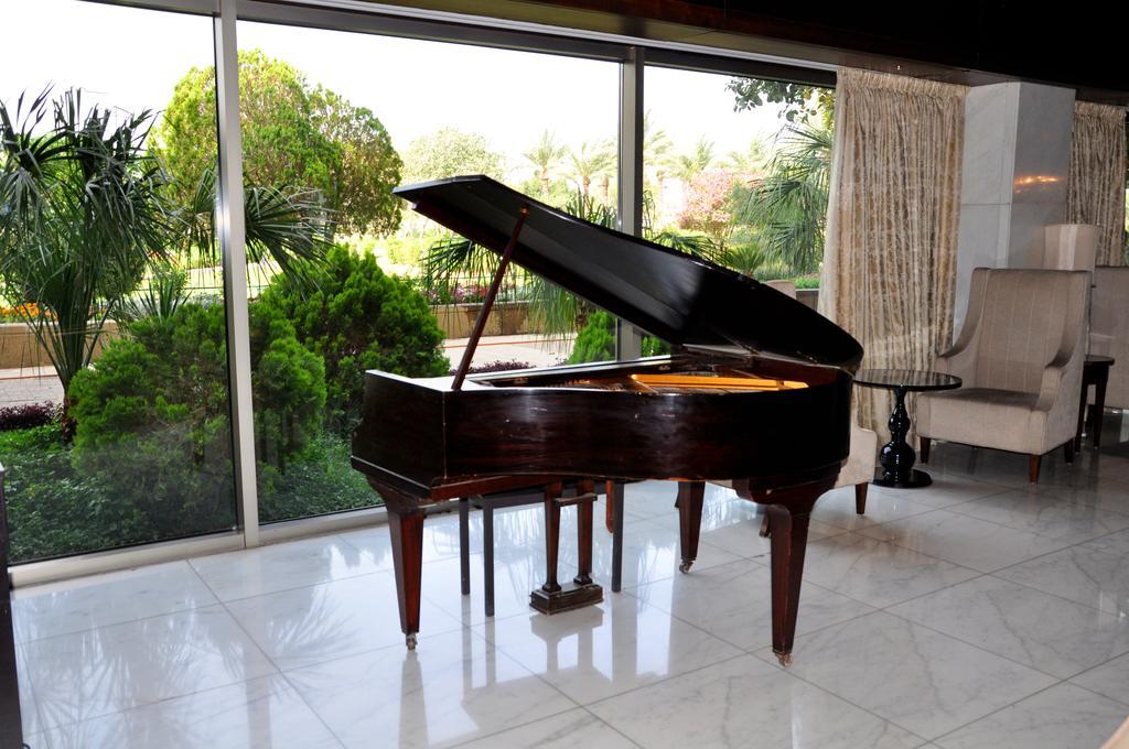 Royal Tulip Alrasheed Hotel Baghdād Dış mekan fotoğraf